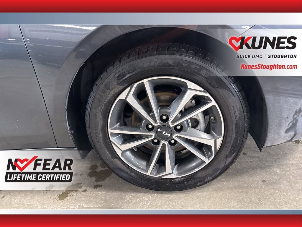 Used 2024 Kia Forte LXS image 14