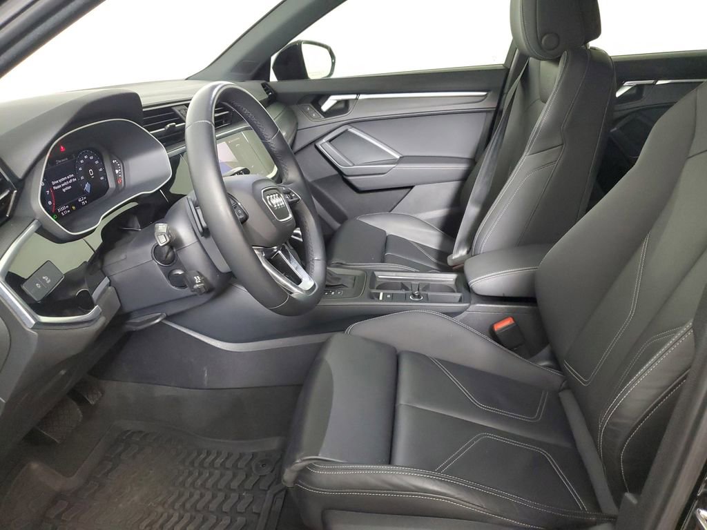 Used 2024 Audi Q3 2.0T Premium w/ Convenience Package AWD/4WD image 23
