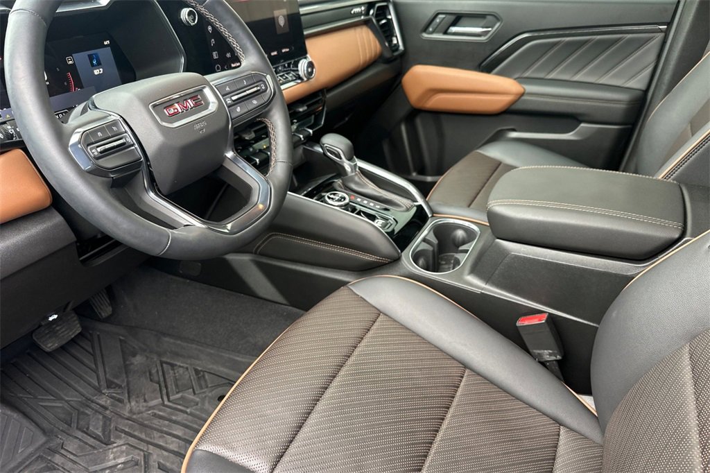 Used 2024 GMC Canyon AT4 w/ AT4 Premium Package image 11