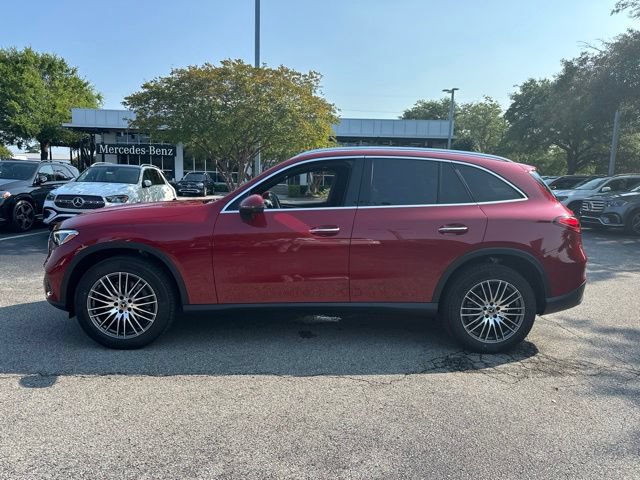 Used 2026 Mercedes-Benz GLC 300 image 2