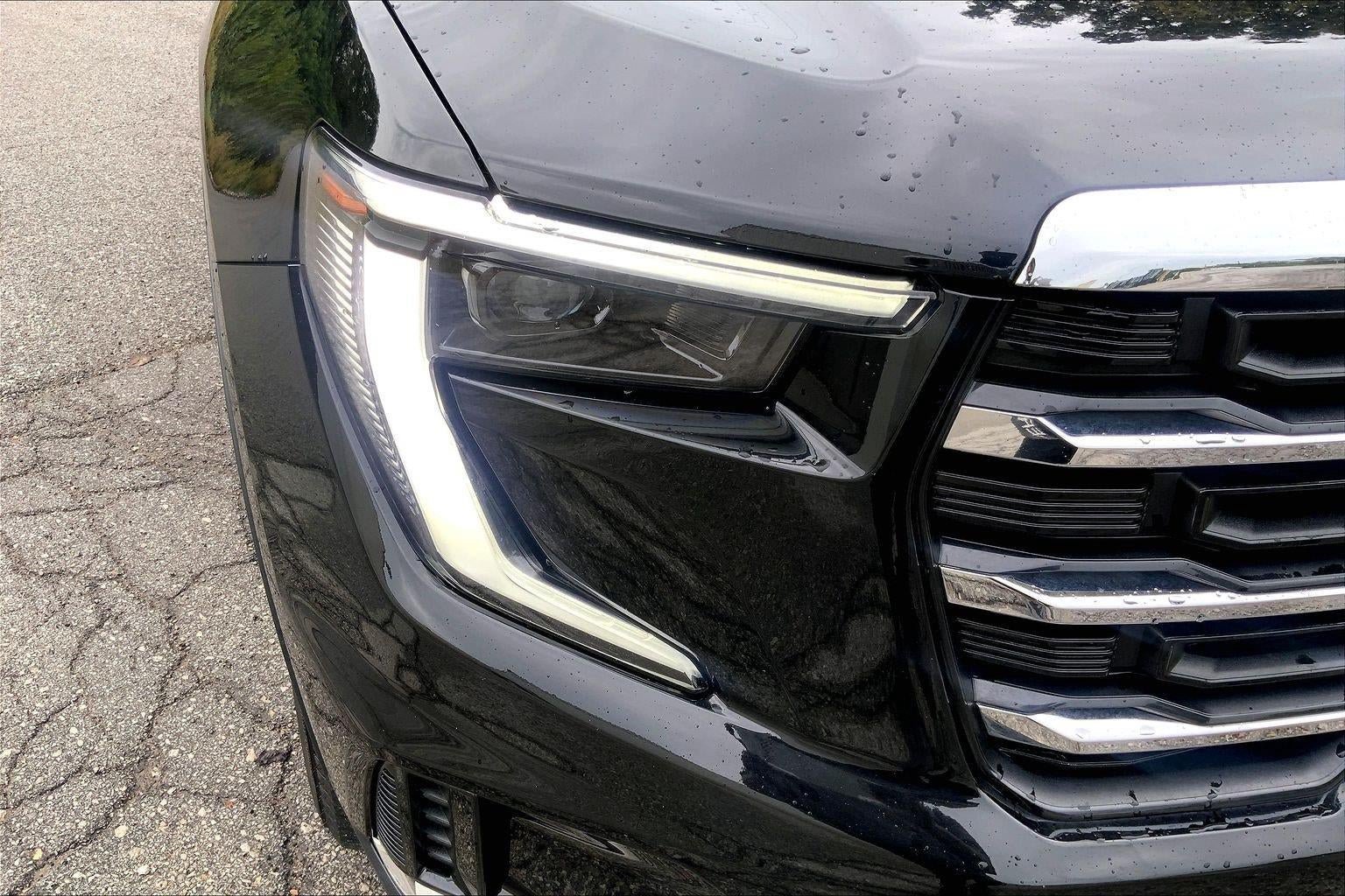 Used 2025 GMC Acadia Elevation FWD image 28