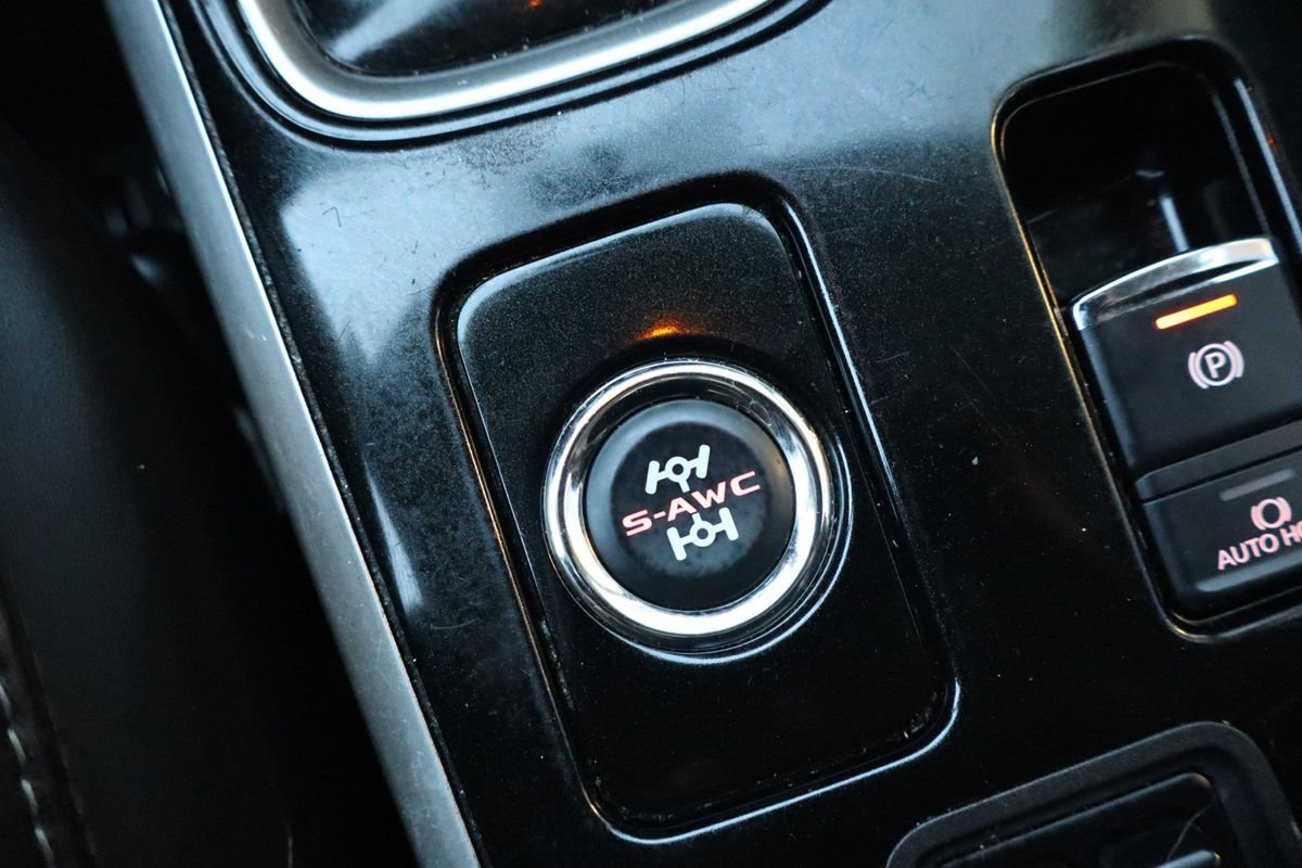 Used 2019 Mitsubishi Outlander SE image 30