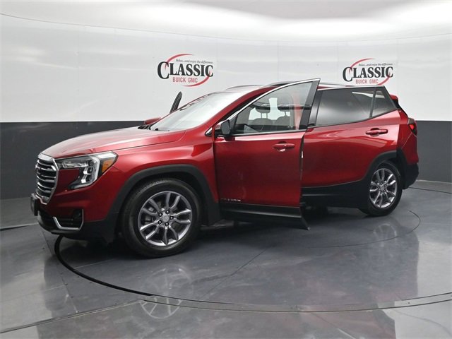 Used 2023 GMC Terrain SLT w/ Infotainment Package II image 34