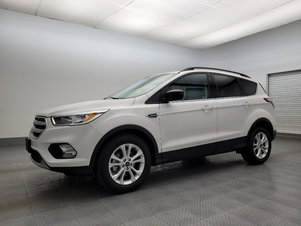 Used 2018 Ford Escape SE w/ SE Sync 3 Package image 2
