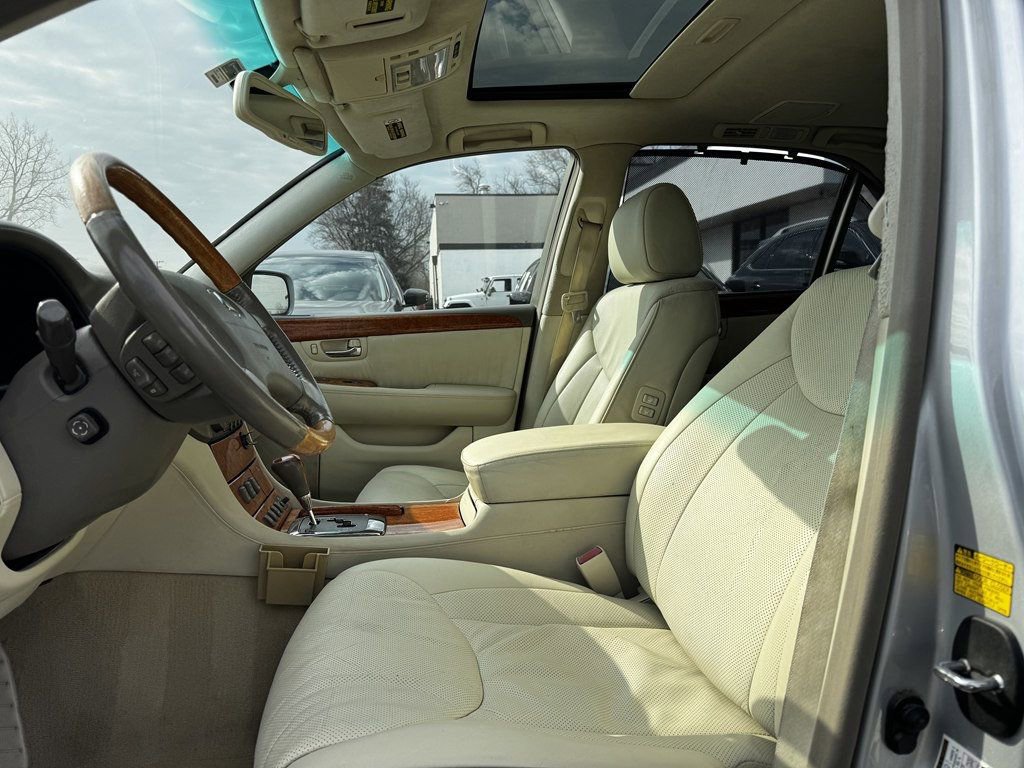 Used 2005 Lexus LS 430 RWD image 14