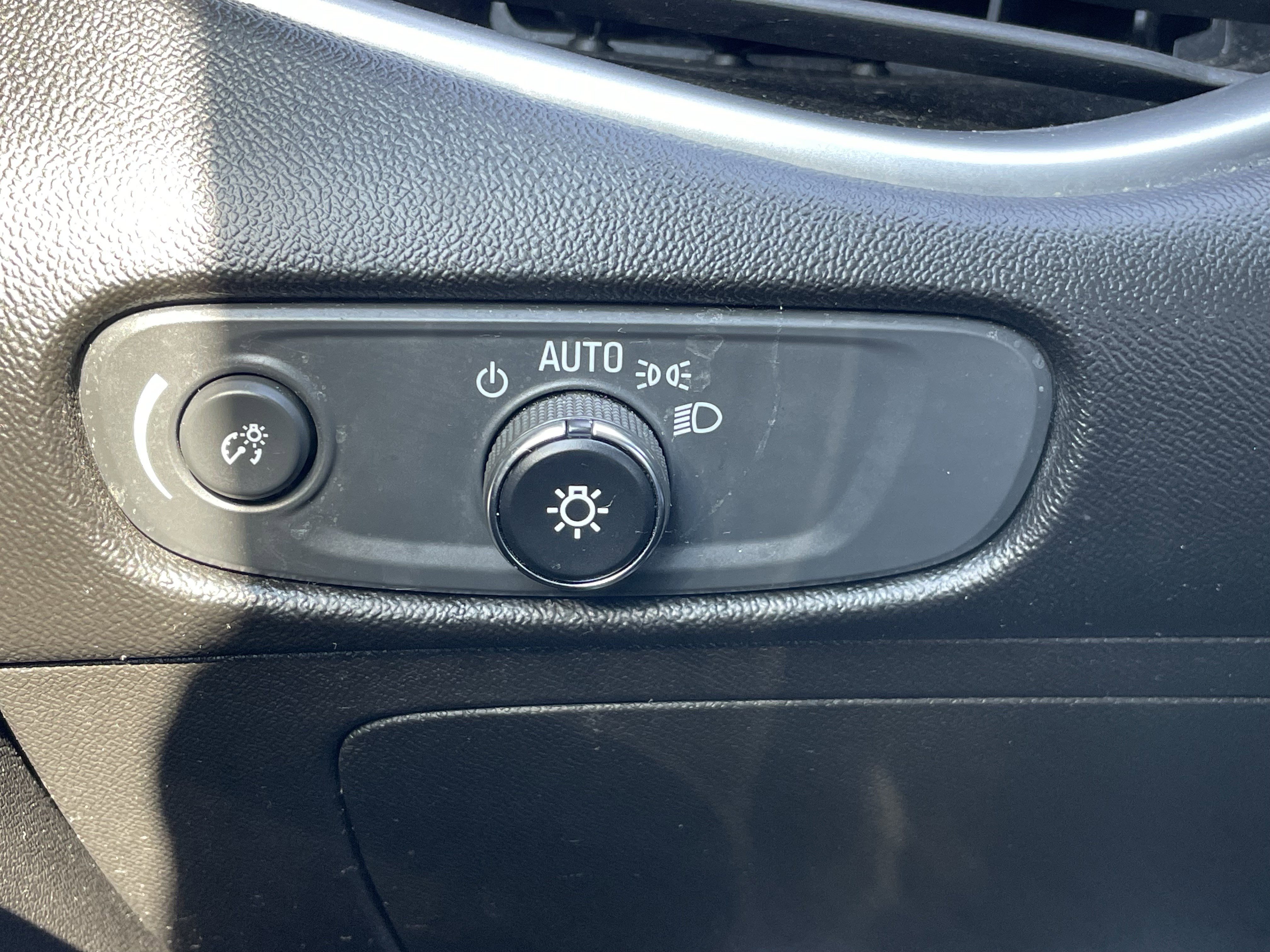 Used 2024 Chevrolet Malibu LT image 22