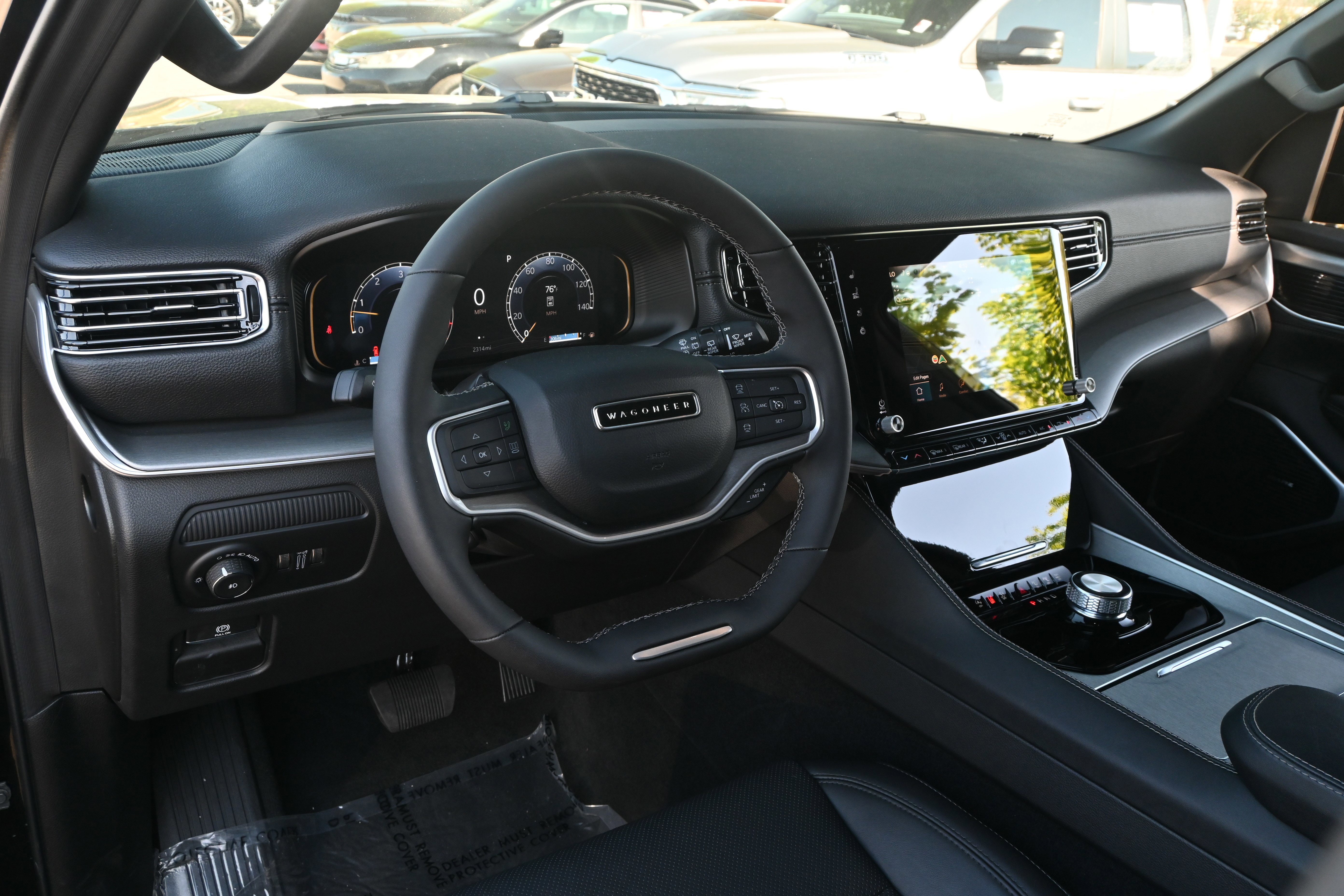 Used 2025 Jeep Wagoneer Series II w/ Convenience Group I image 3