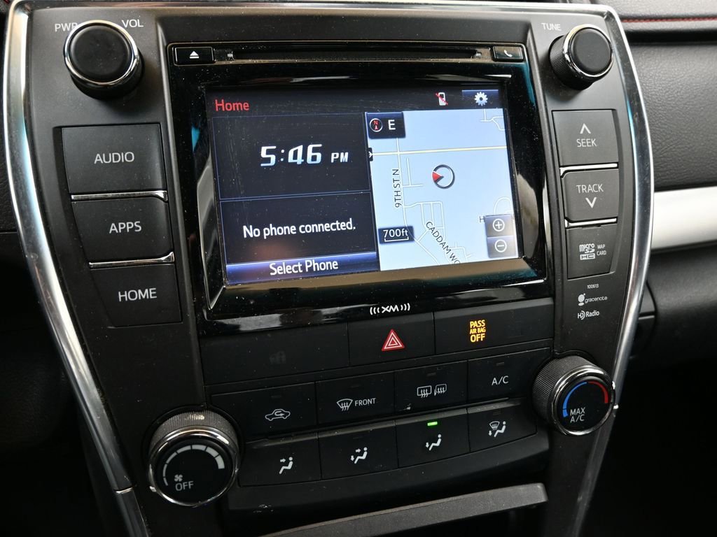 Used 2017 Toyota Camry SE w/ Moonroof Package image 26