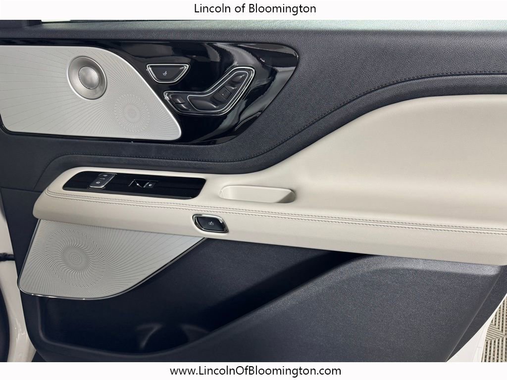 New 2026 Lincoln Aviator Reserve AWD/4WD image 19