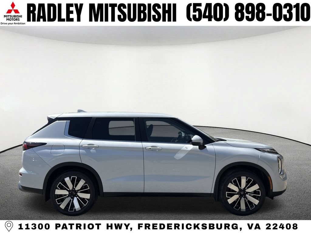 New 2026 Mitsubishi Outlander SE AWD/4WD image 17