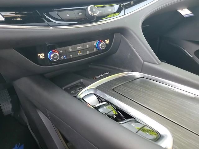 Used 2023 Buick Enclave Avenir w/ Avenir Technology Package image 18