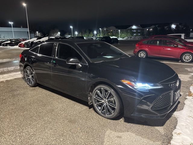 Used 2022 Toyota Avalon Touring w/ Advanced Safety Package image 2