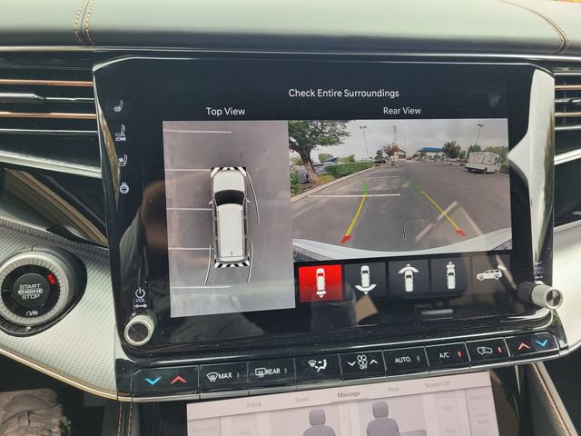 New 2023 Jeep Grand Wagoneer Series III AWD/4WD image 10