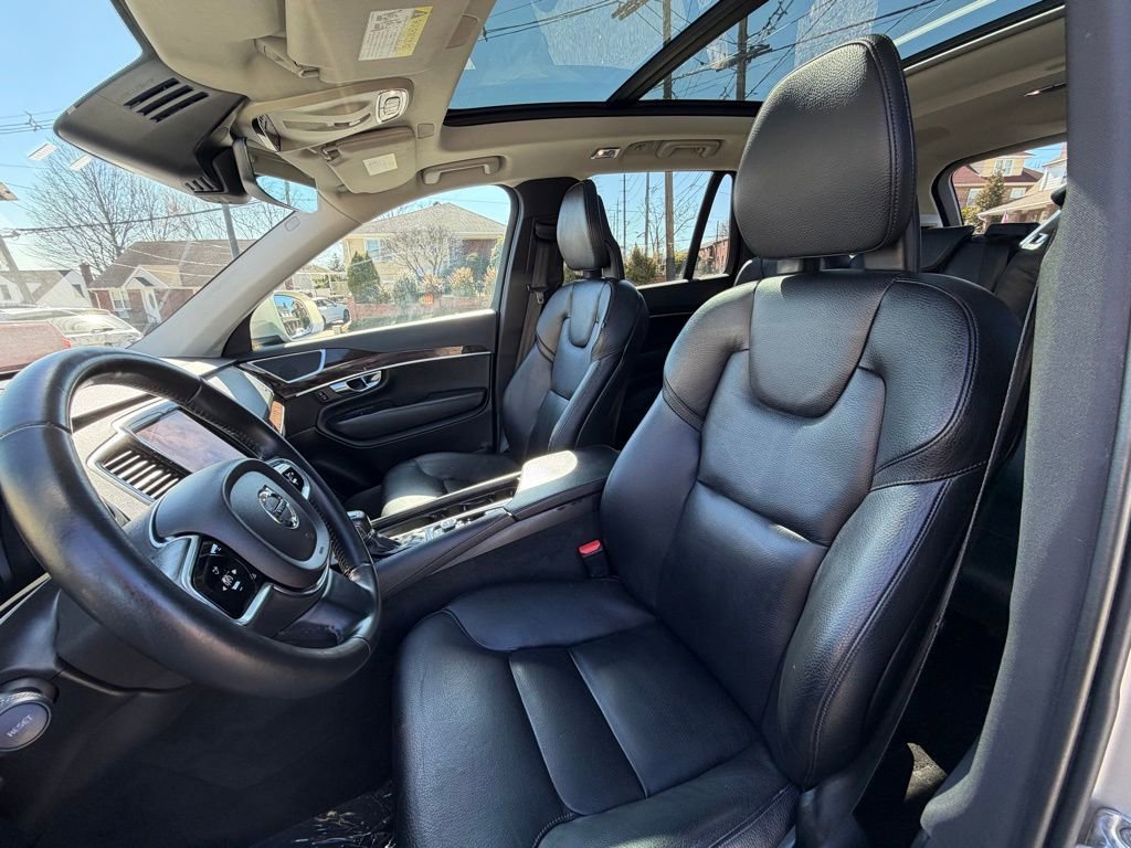 Used 2017 Volvo XC90 T6 Momentum w/ Vision Package AWD/4WD image 10