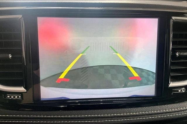 Used 2023 Chrysler Pacifica Limited FWD image 21