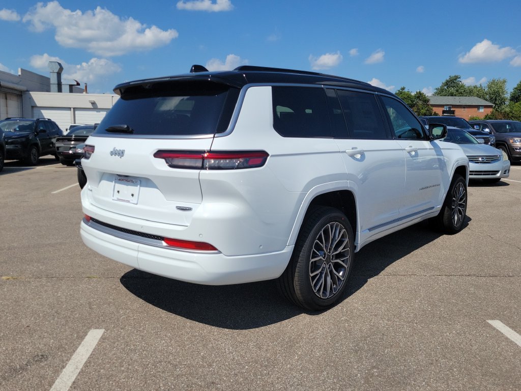 New 2027 Jeep Grand Cherokee L Summit AWD/4WD image 5