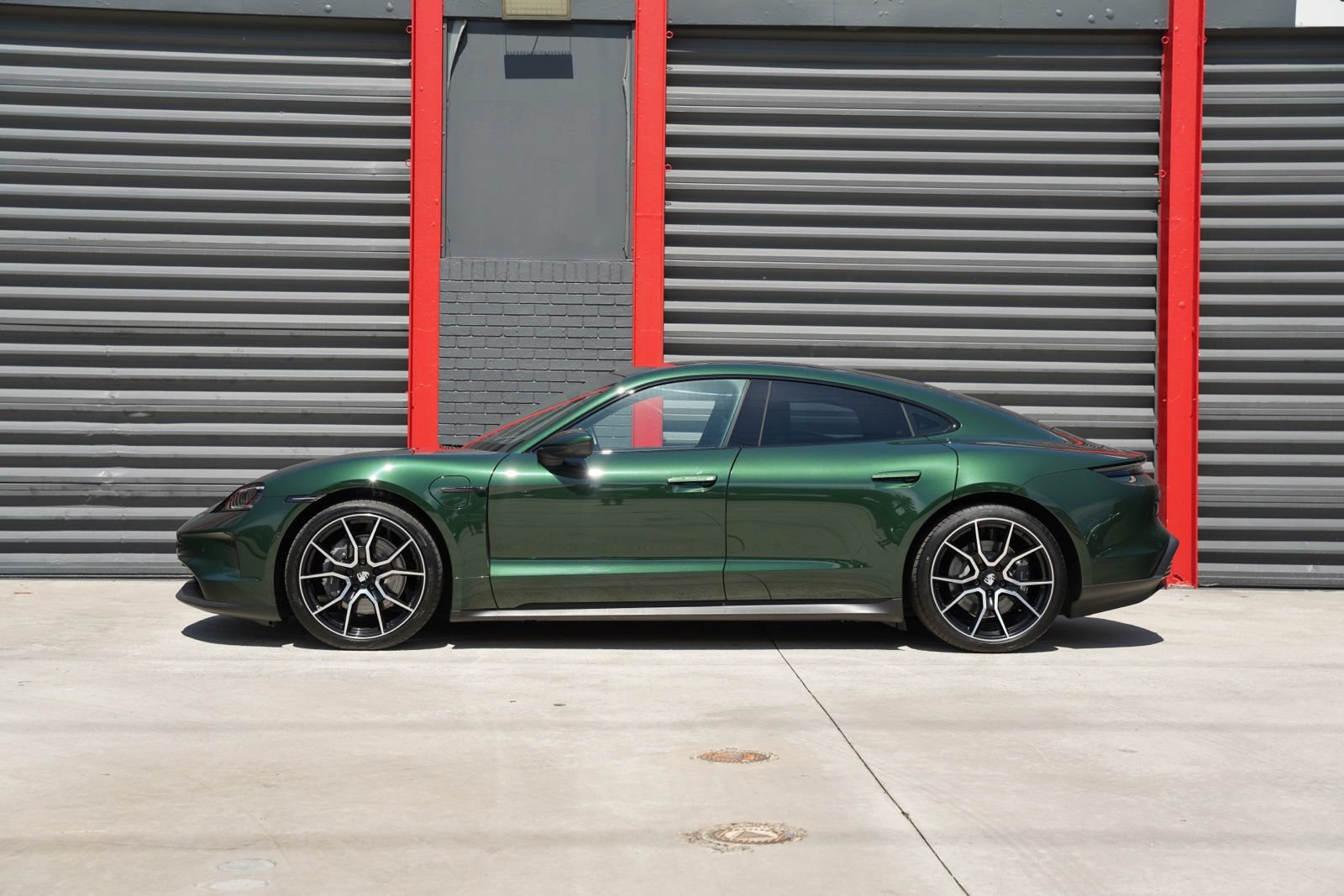Used 2025 Porsche Taycan RWD video 2