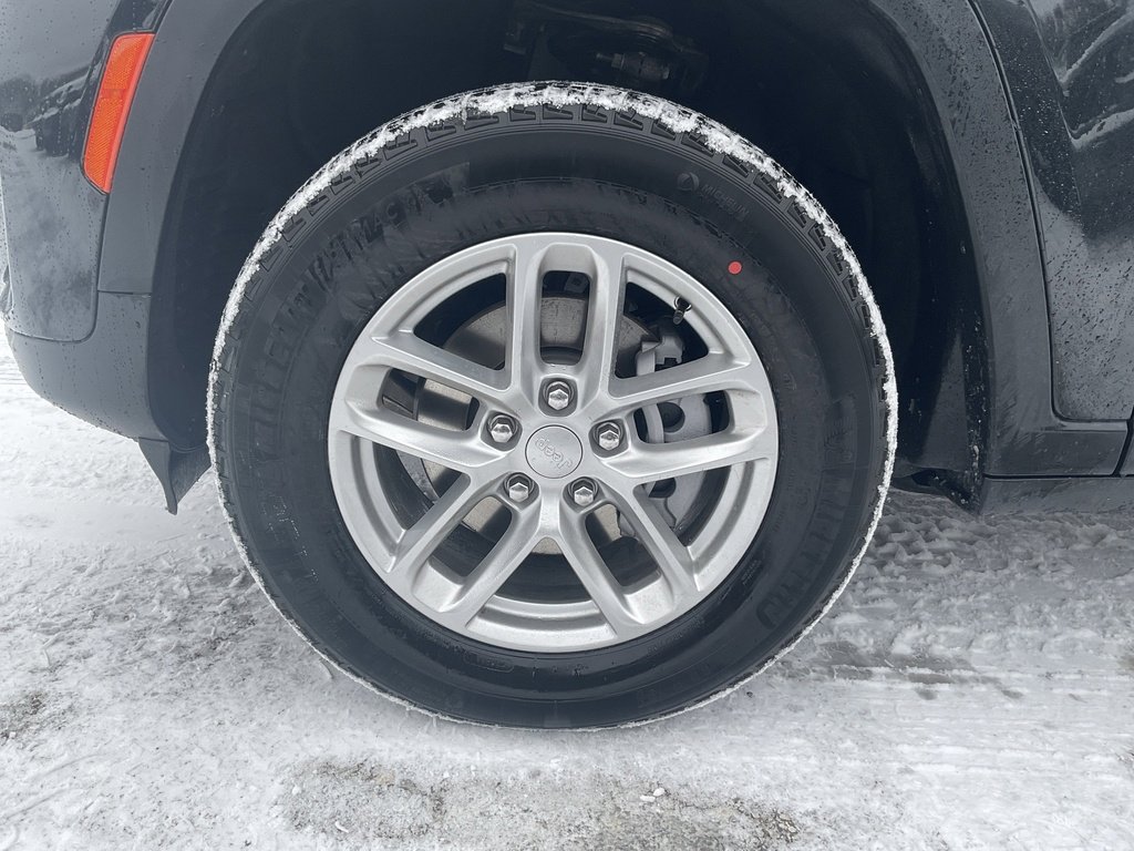 New 2026 Jeep Grand Cherokee 4WD image 15