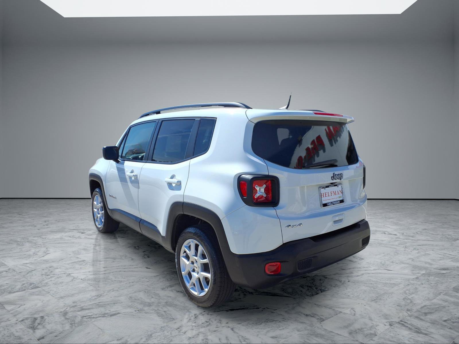 Used 2023 Jeep Renegade Latitude w/ Premium Group AWD/4WD image 5