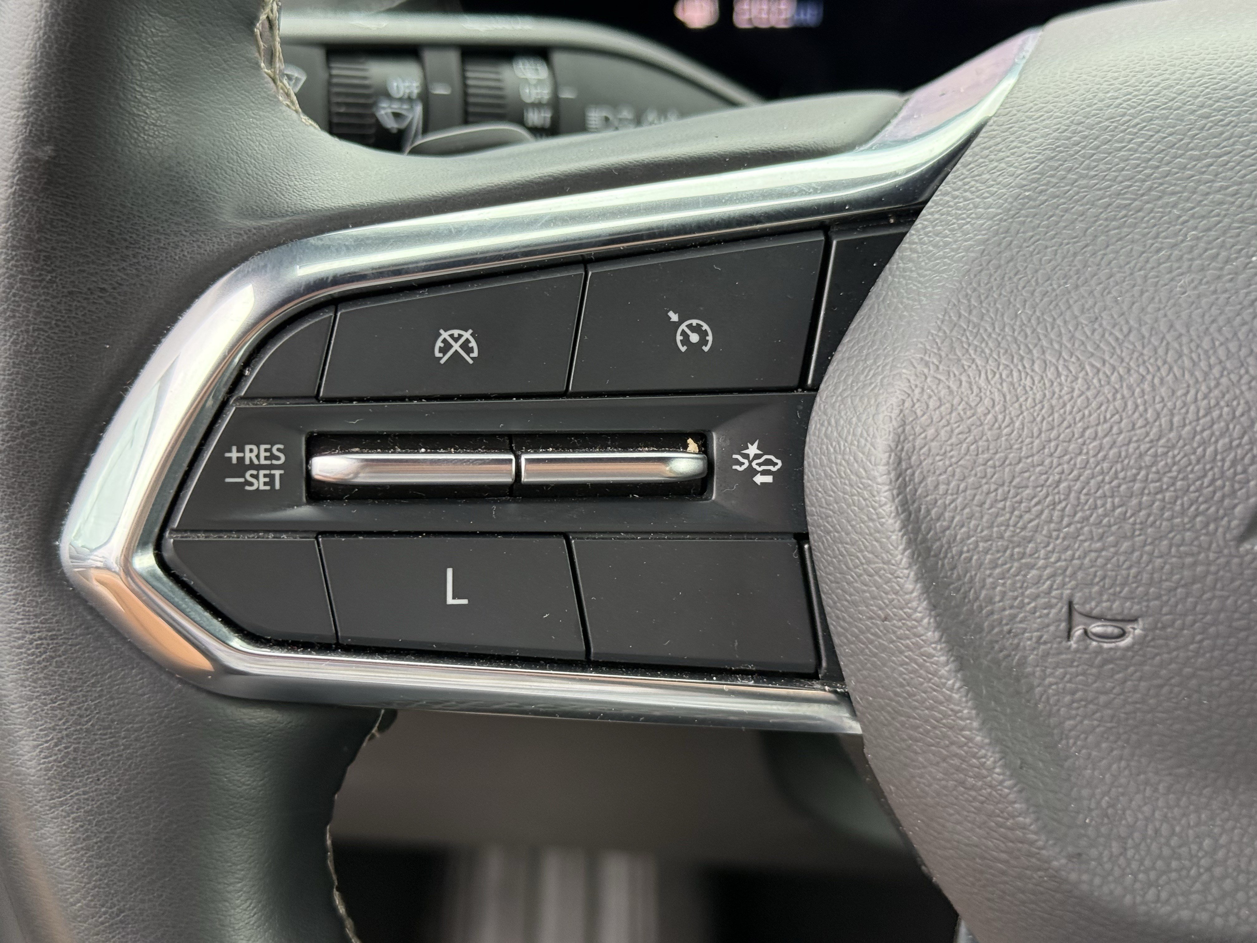 Used 2024 Chevrolet Traverse LT FWD image 16