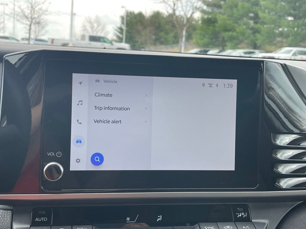 Used 2025 Toyota Camry LE FWD image 34