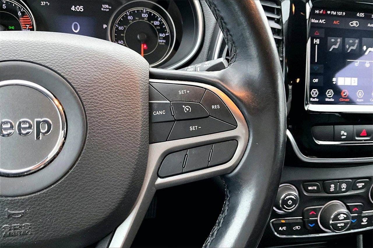 Used 2020 Jeep Cherokee Limited image 28