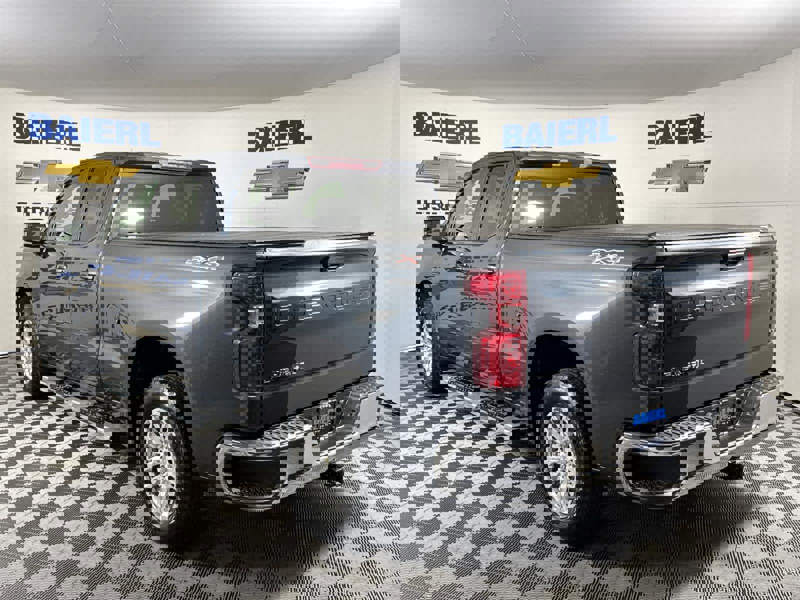 Used 2020 Chevrolet Silverado 1500 LT w/ Trailering Package image 3