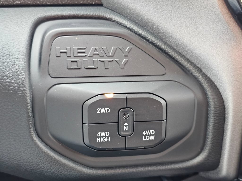 New 2026 RAM 2500 Laramie AWD/4WD image 21