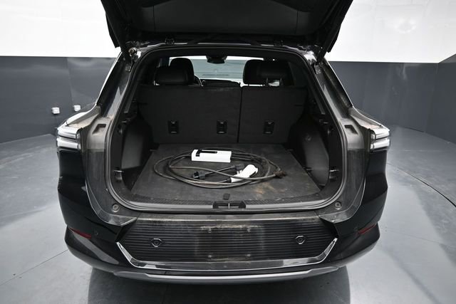 Used 2024 Chevrolet Equinox EV LT w/ Active Safety Package 3 FWD image 9