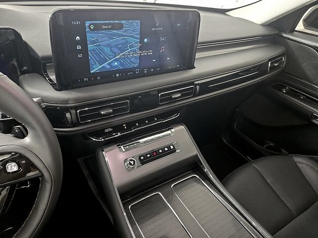 New 2026 Lincoln Aviator AWD w/ Jet Appearance Package image 16