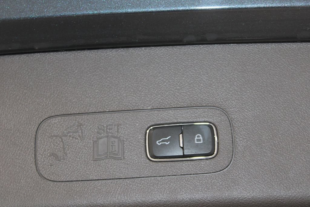 Used 2023 Lincoln Aviator Reserve w/ Equipment Group 201A AWD/4WD image 16