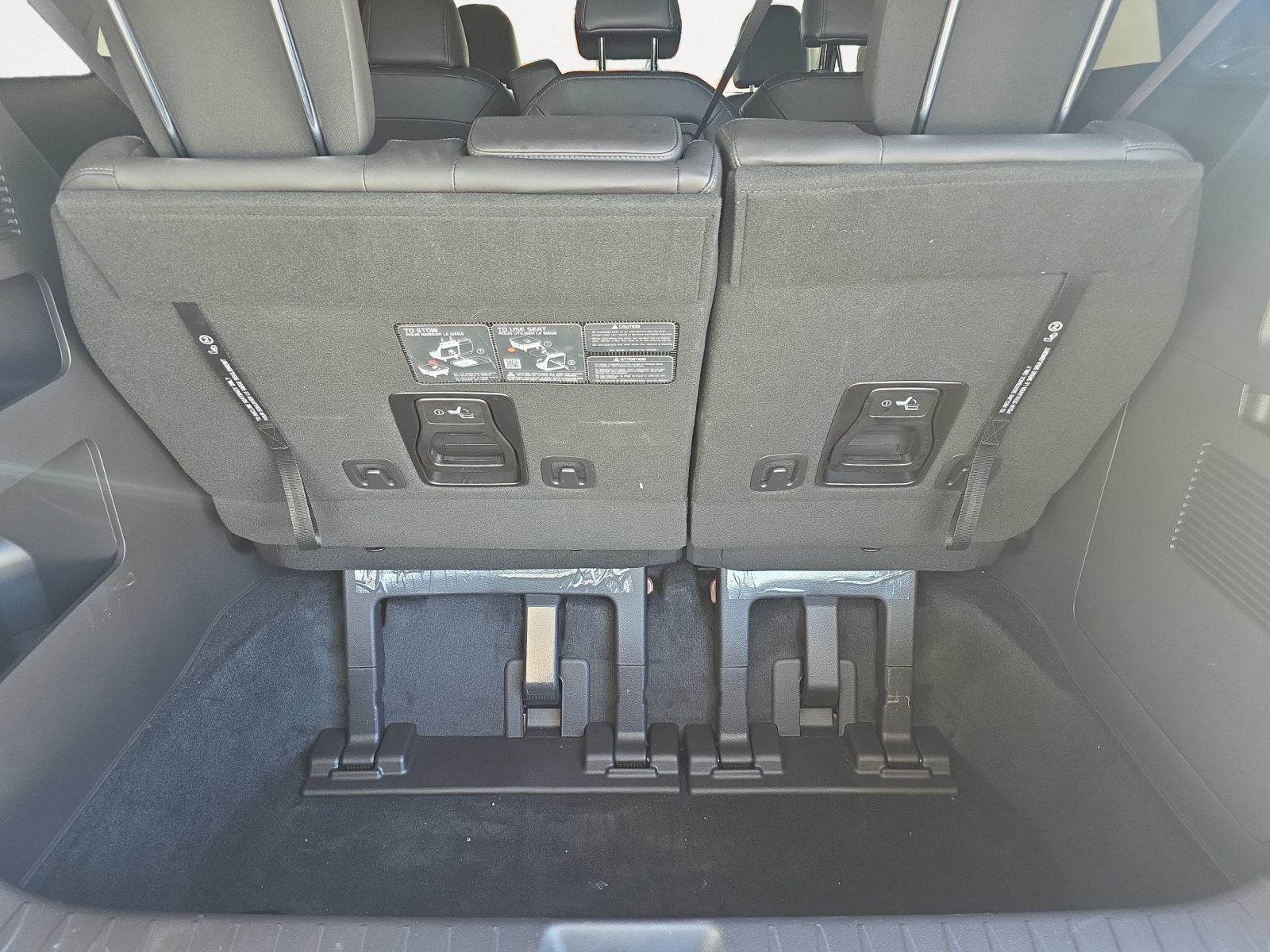 Used 2026 Kia Carnival EX FWD image 10
