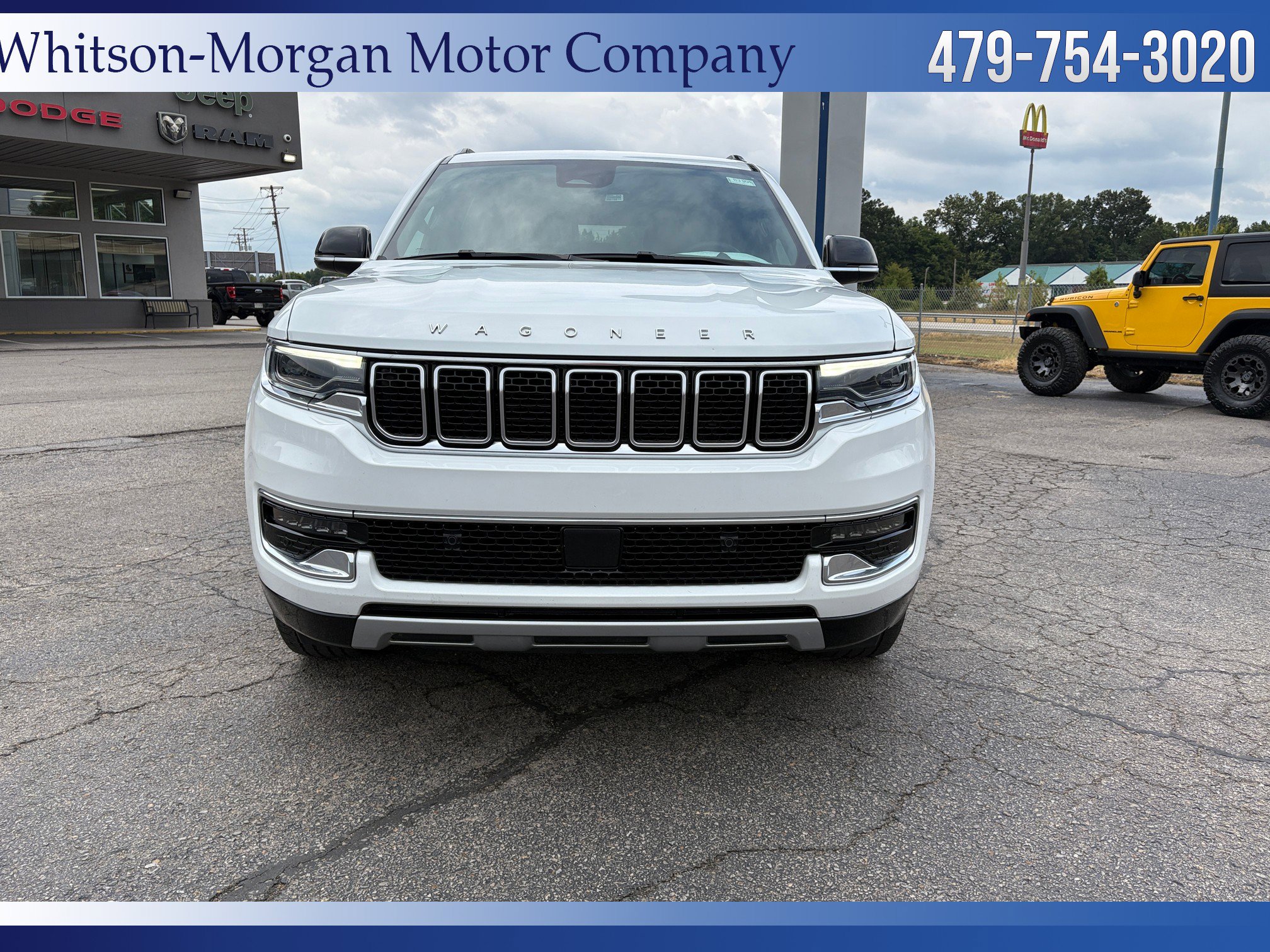 Used 2024 Jeep Wagoneer Series II w/ Flexible Seating Group image 2