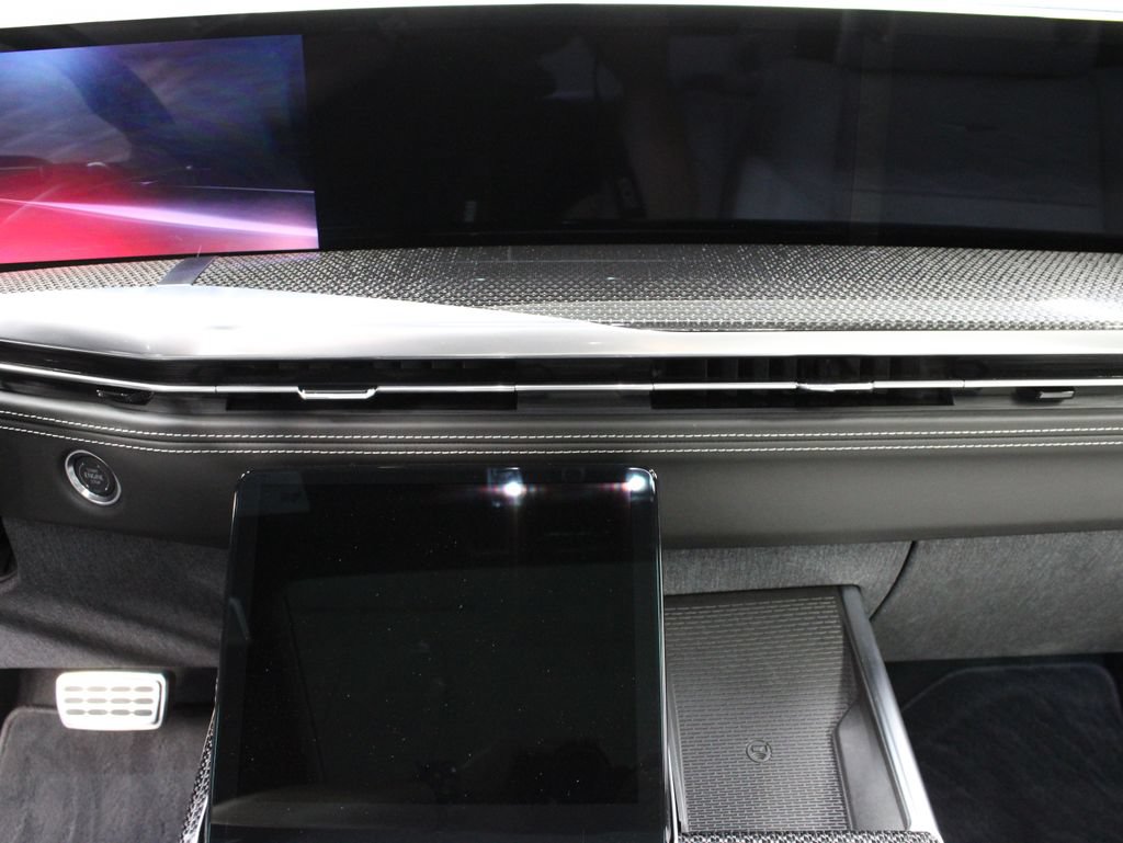 Used 2026 Cadillac Escalade V AWD/4WD image 22