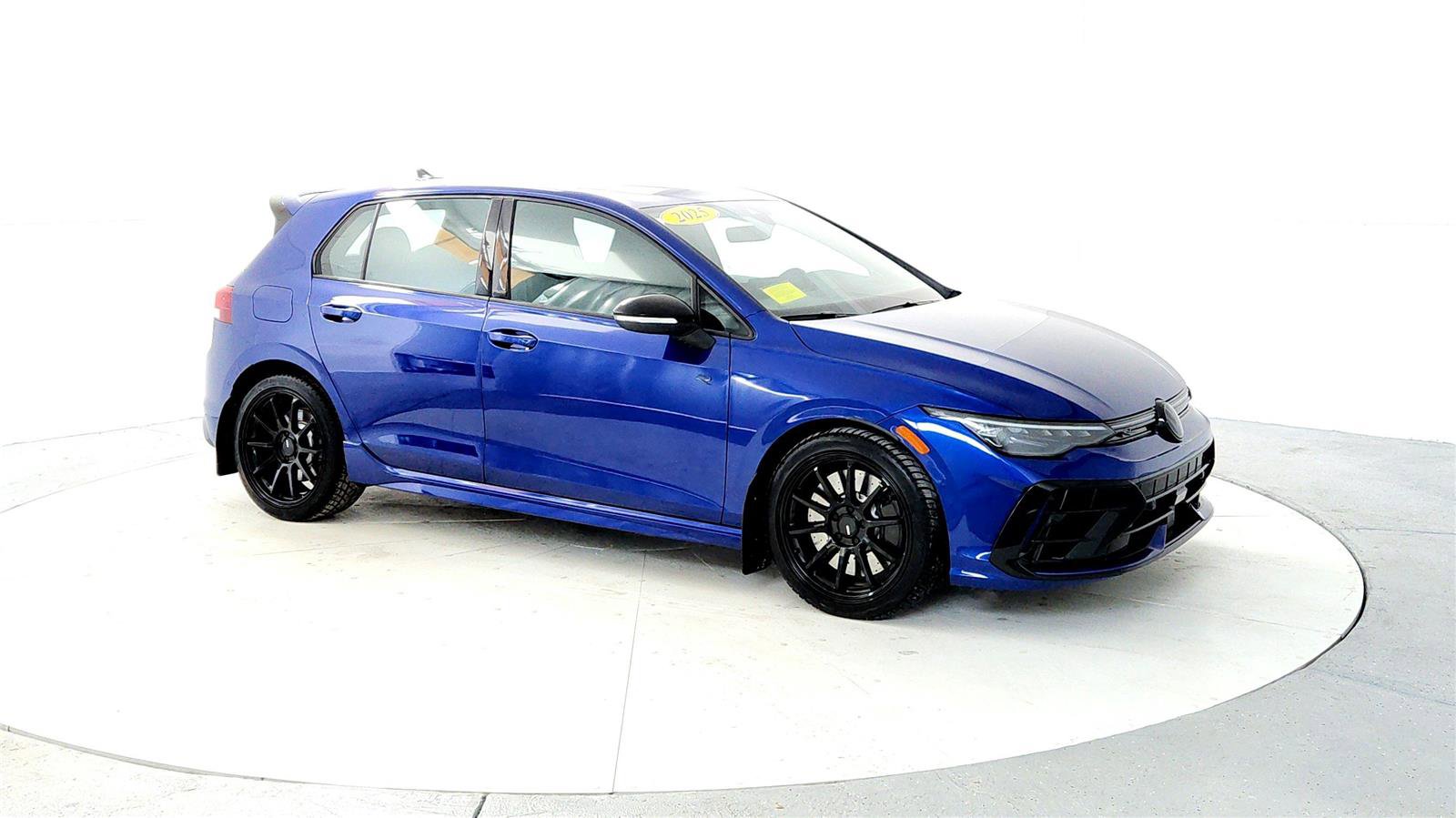 Used 2025 Volkswagen Golf R Black Edition image 7