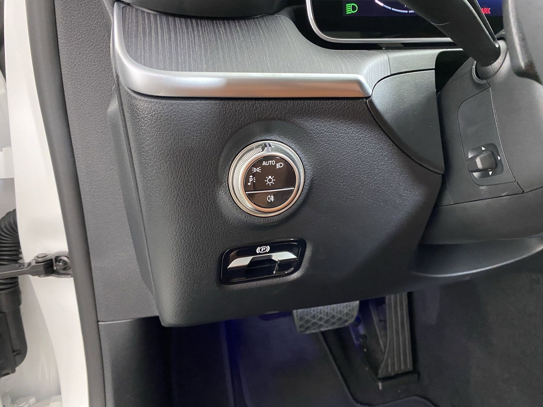 Used 2025 Mercedes-Benz C 300 C 300 image 18