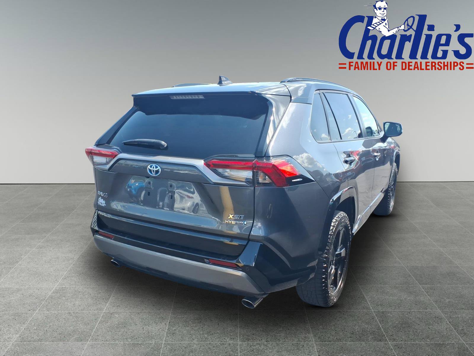 Used 2021 Toyota RAV4 XSE AWD/4WD image 4