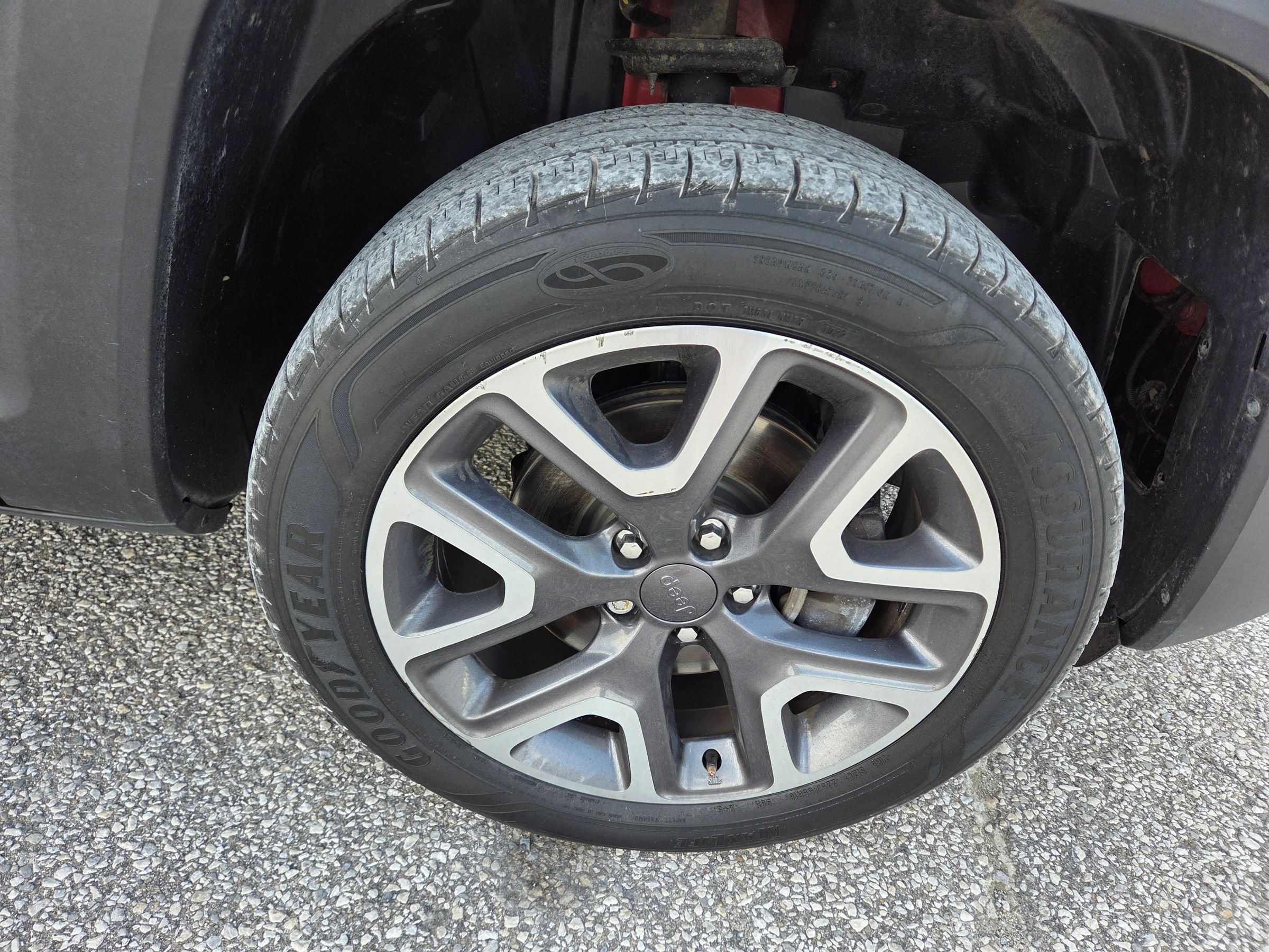 Used 2018 Jeep Renegade Latitude w/ Cold Weather Group AWD/4WD image 9
