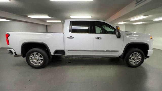 Certified 2024 Chevrolet Silverado 2500 High Country w/ High Country Premium Package AWD/4WD image 9