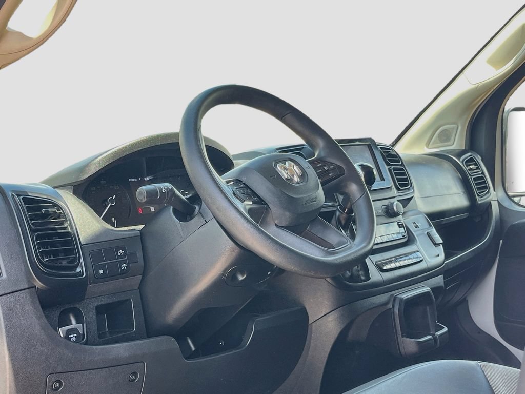 Used 2025 RAM ProMaster 2500 w/ Convenience Group FWD image 9