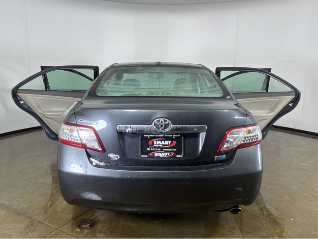 Used 2010 Toyota Camry XLE image 19