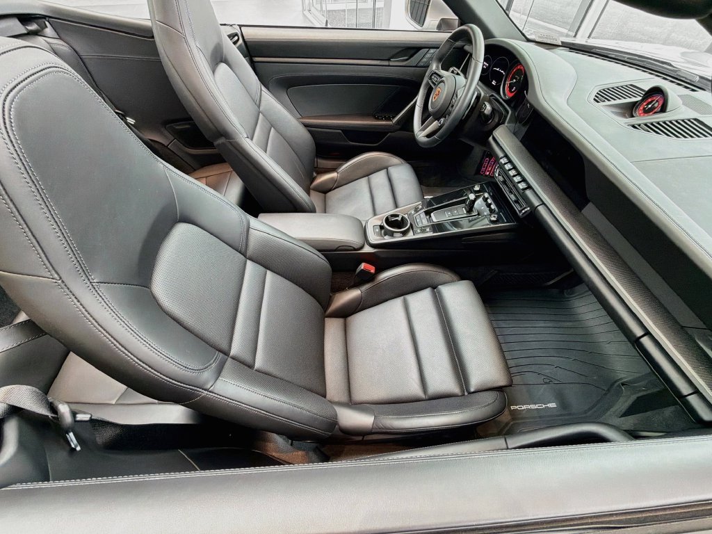 Certified 2023 Porsche 911 Cabriolet image 29