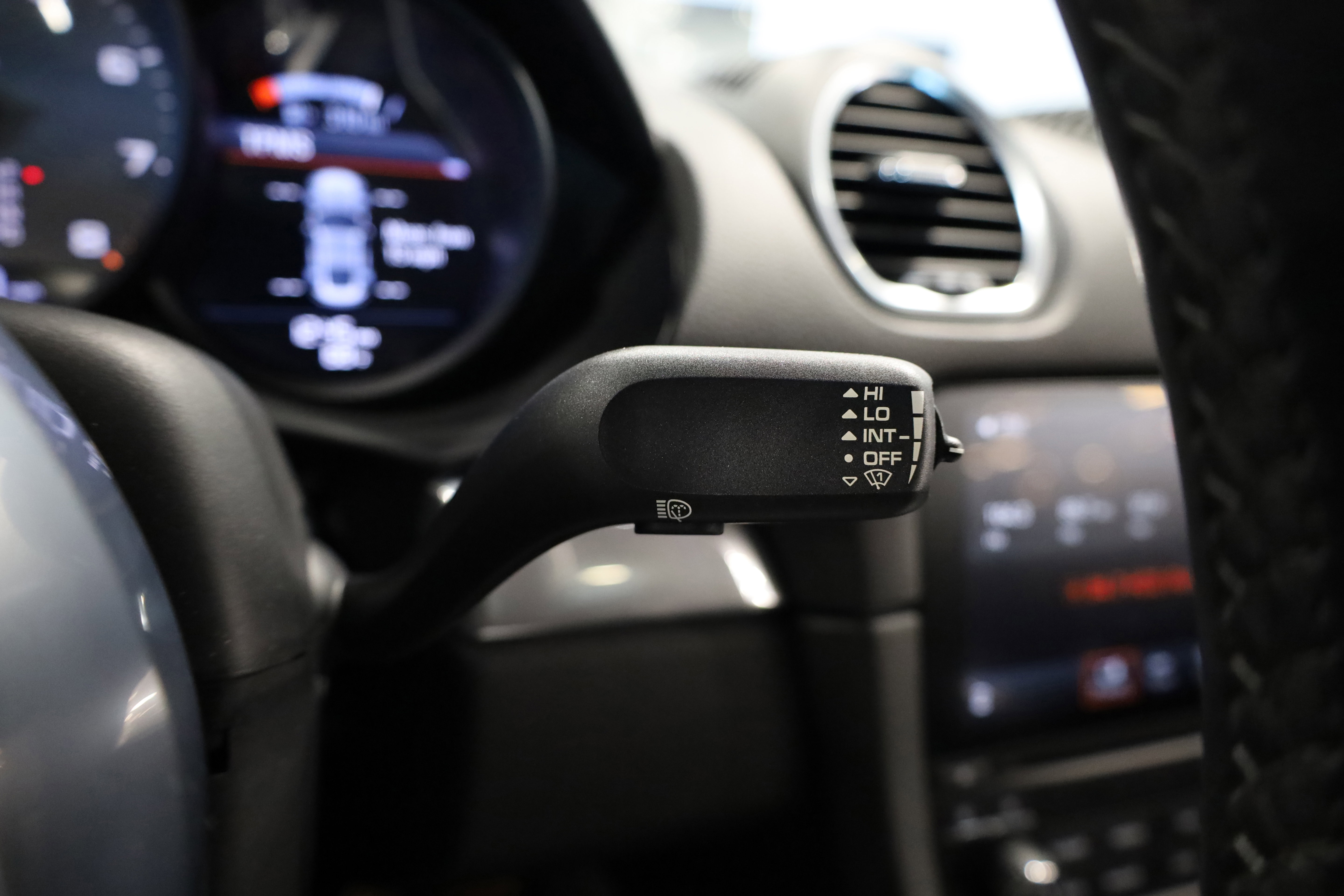 Used 2019 Porsche 718 Cayman S image 23