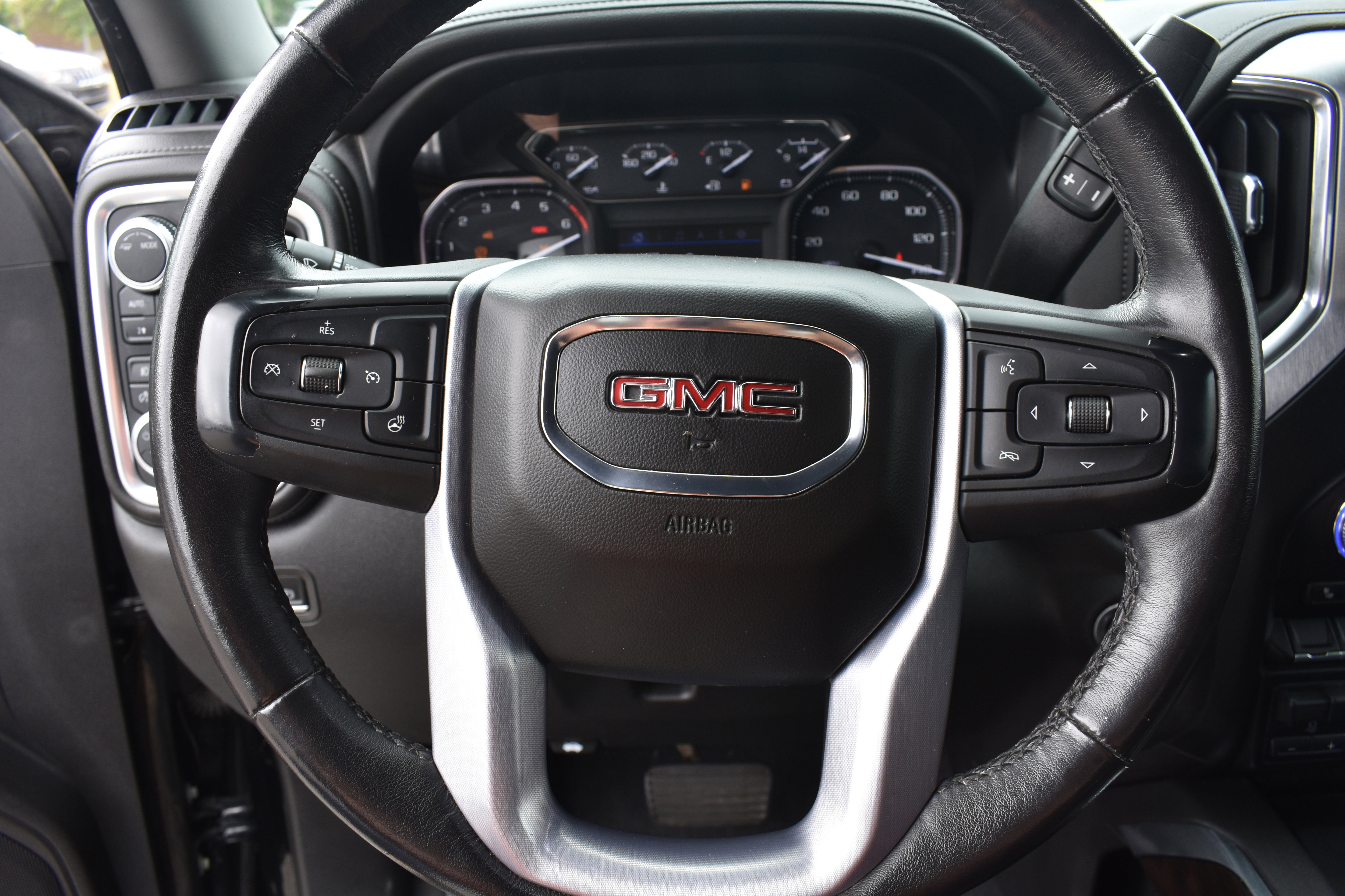 Used 2020 GMC Sierra 1500 SLT w/ SLT Premium Package AWD/4WD image 13