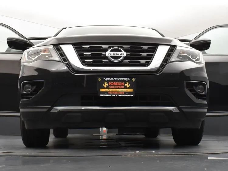 Used 2020 Nissan Pathfinder SL image 11