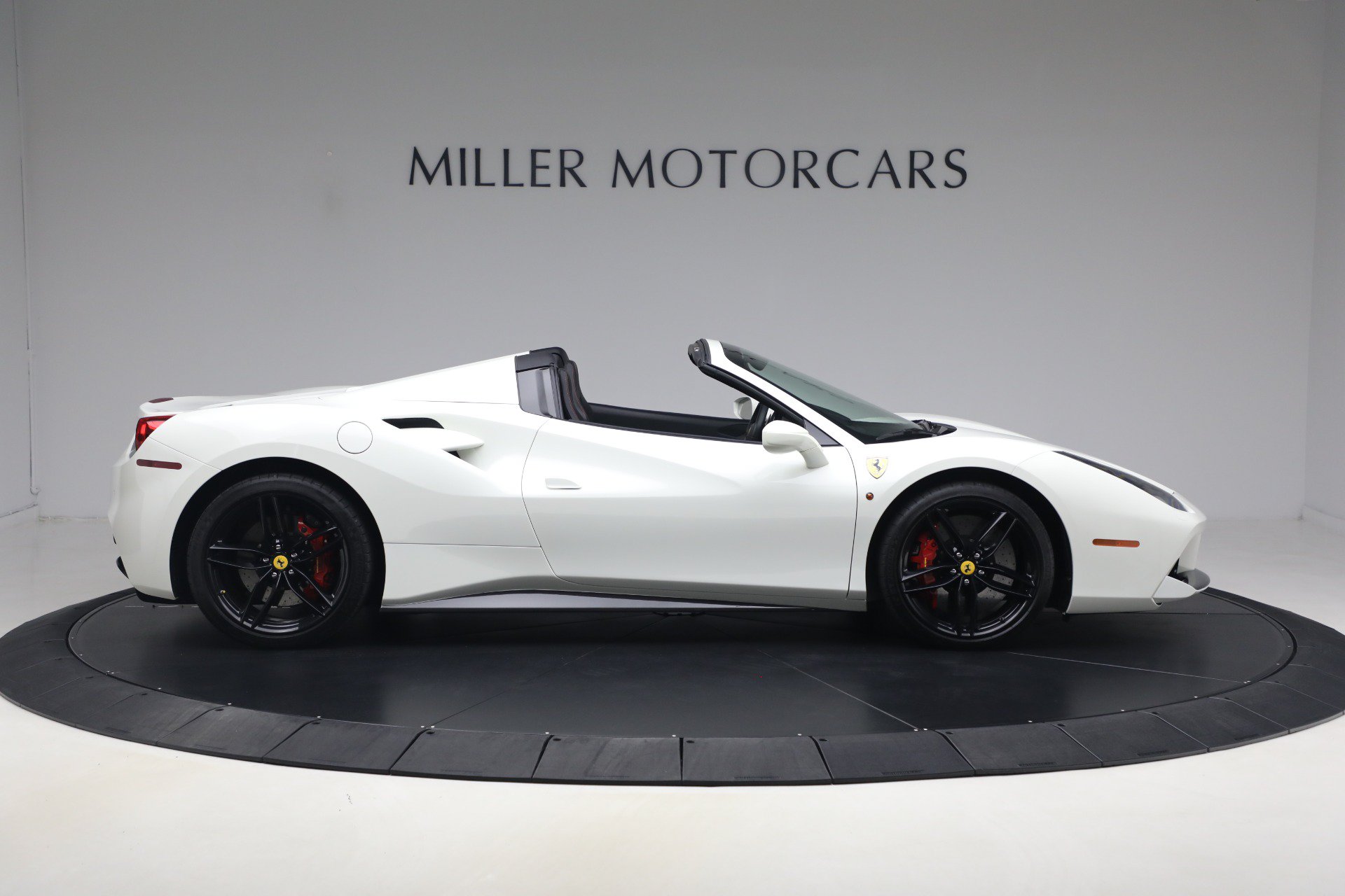 Certified 2016 Ferrari 488 Spider RWD image 9