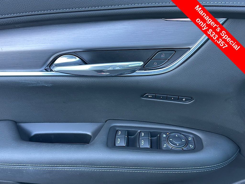 Used 2023 Cadillac XT6 Luxury image 11