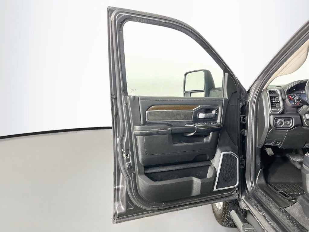 Used 2024 RAM 2500 Laramie AWD/4WD image 23