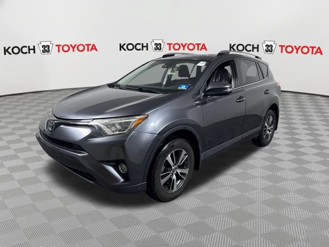 Used 2018 Toyota RAV4 XLE AWD/4WD image 3