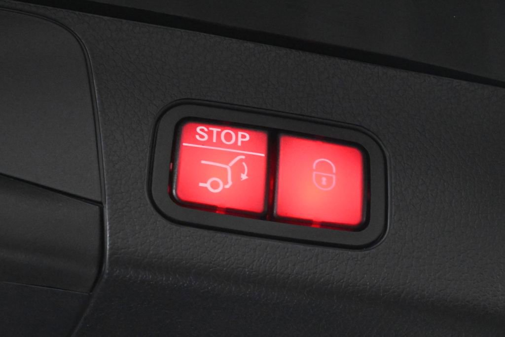 Certified 2026 Mercedes-Benz GLB 250 4MATIC image 38